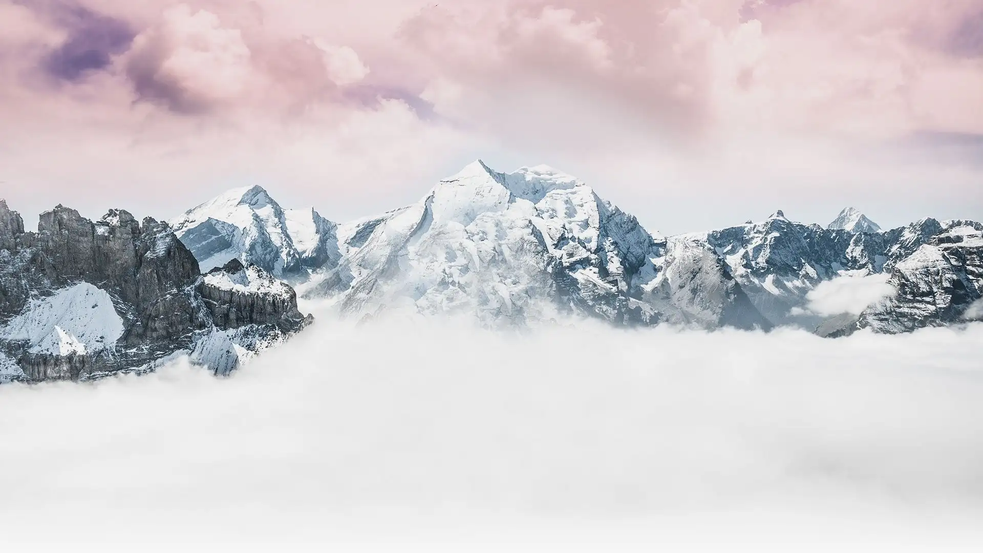 Panorama innevato all'alba